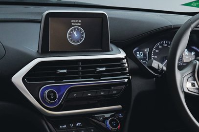 Changan Alsvin 1.5L DCT Lumiere - Centre Console