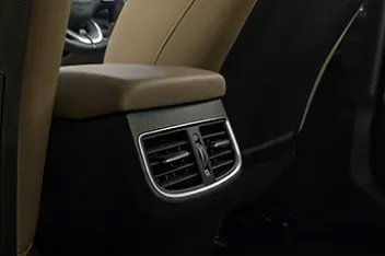 Hyundai Elantra GL - Rear AC Vents