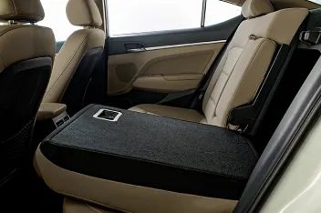 Hyundai Elantra GL - Split Folding Seats