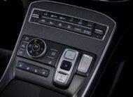 Hyundai Santa Fe Signature - High Tech Console Design