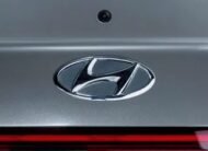 Hyundai Sonata 2.0 - Concealed Boot Lid Button