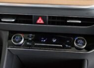 Hyundai Sonata 2.0 - Dual Automatic Climate Control