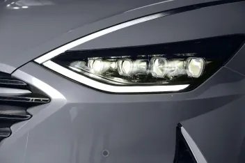 Hyundai Sonata 2.0 - Front Parking Sensors