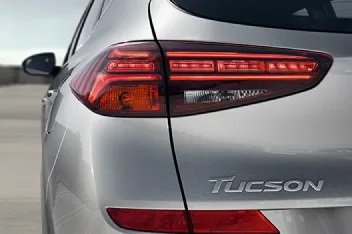 Hyundai Tucson FWD AT GLS Sport - LED Rear Combination Lamps