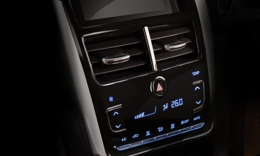 Toyota Yaris GLI MT 1.3 (2024) - PakAuto.pk - CLIMATE control