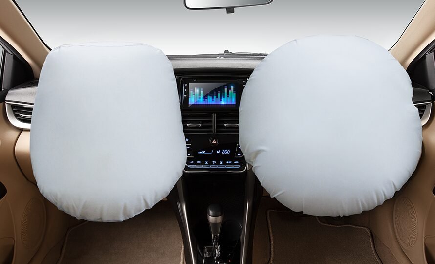Toyota Yaris GLI MT 1.3 (2024) - PakAuto.pk - DUAL SRS Air Bag